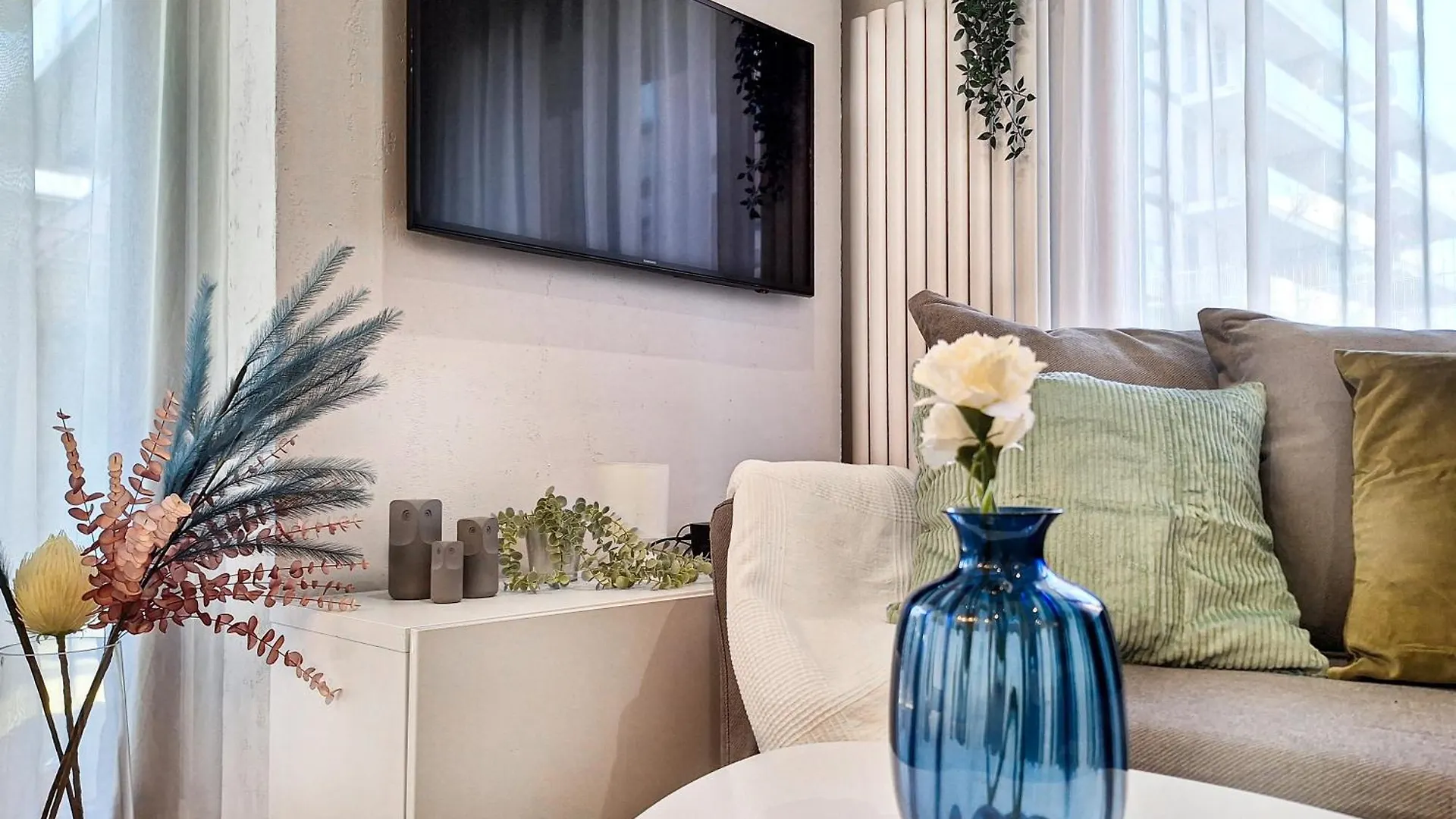Classy 2-Room Apartment With Private Garden And Air Conditioning- Old Town Krakow 0*,