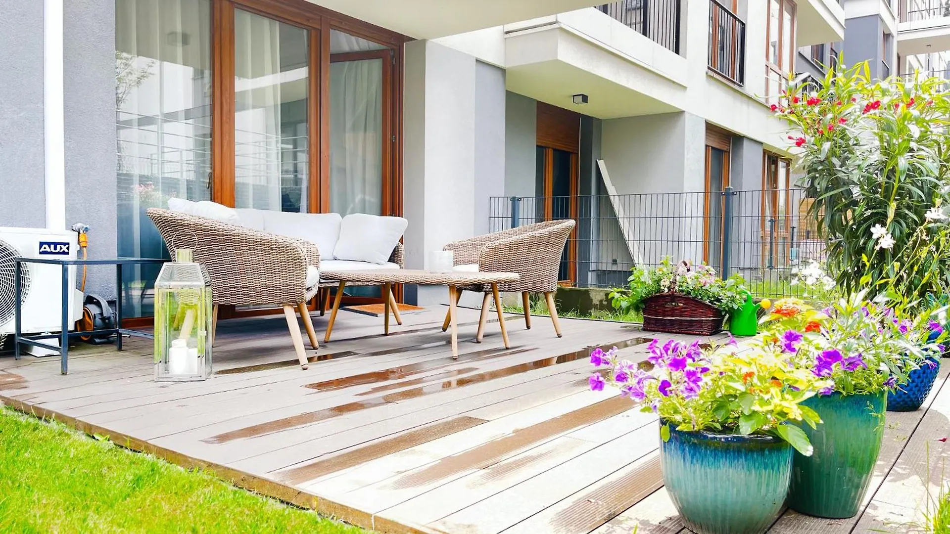 Classy 2-Room Apartment With Private Garden And Air Conditioning- Old Town Krakow