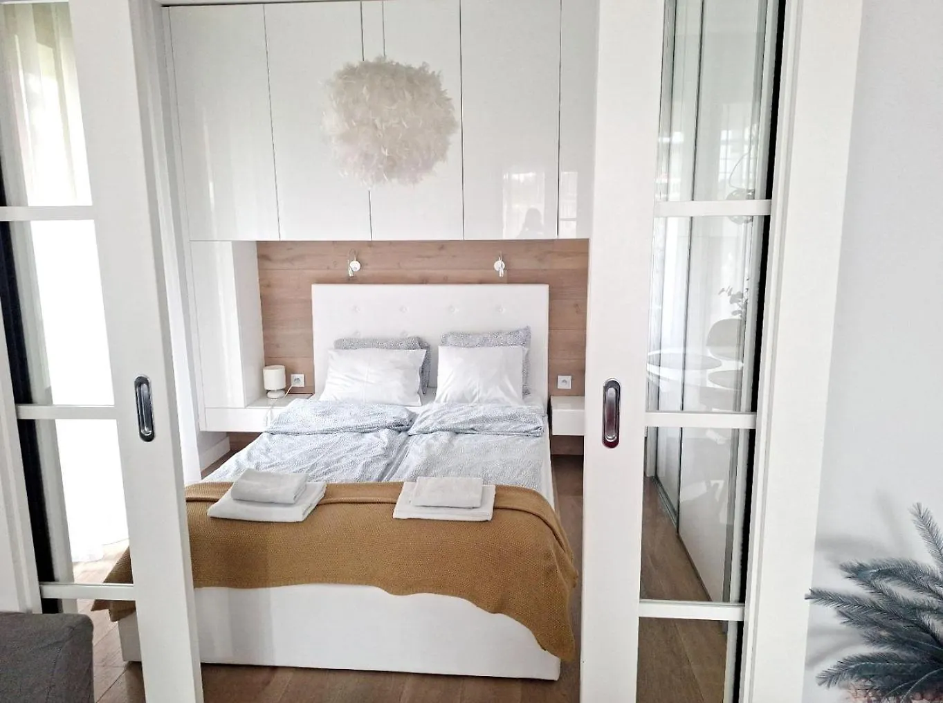 Classy 2-Room Apartment With Private Garden And Air Conditioning- Old Town Krakow